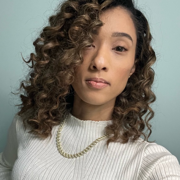alaina_emoni
